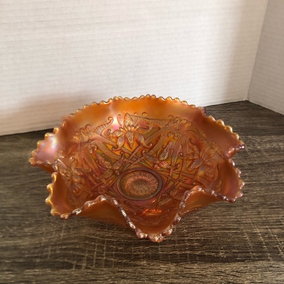 Antique Northwood Iridescent Marigold Wishbone Footed Glass Bowl - Picture 2 of 14